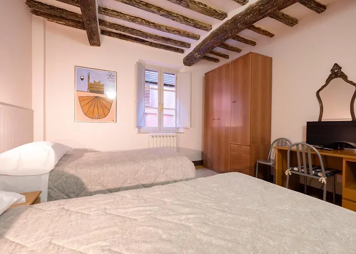 Attilio Pensión Siena