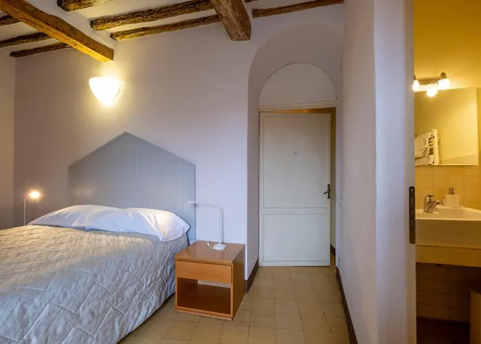 Attilio Pensión Siena